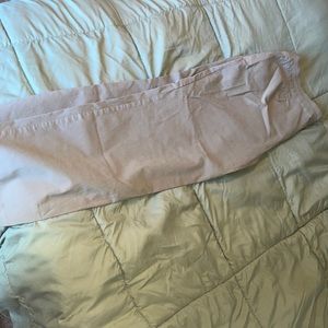 women’s khaki pants